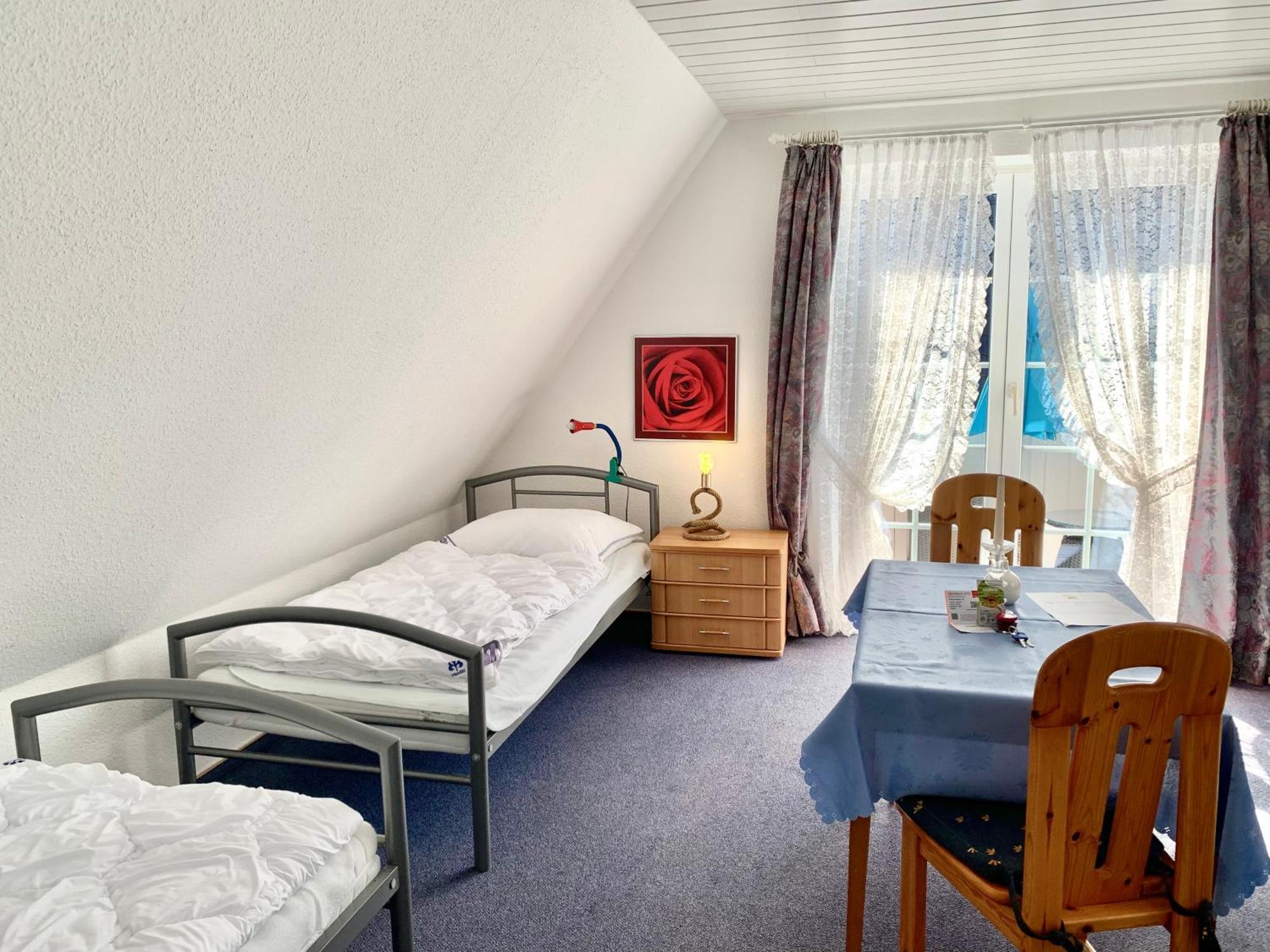 Haus Aquamarin-Apartment Smaragd In Strandnaehe Busum Exterior photo