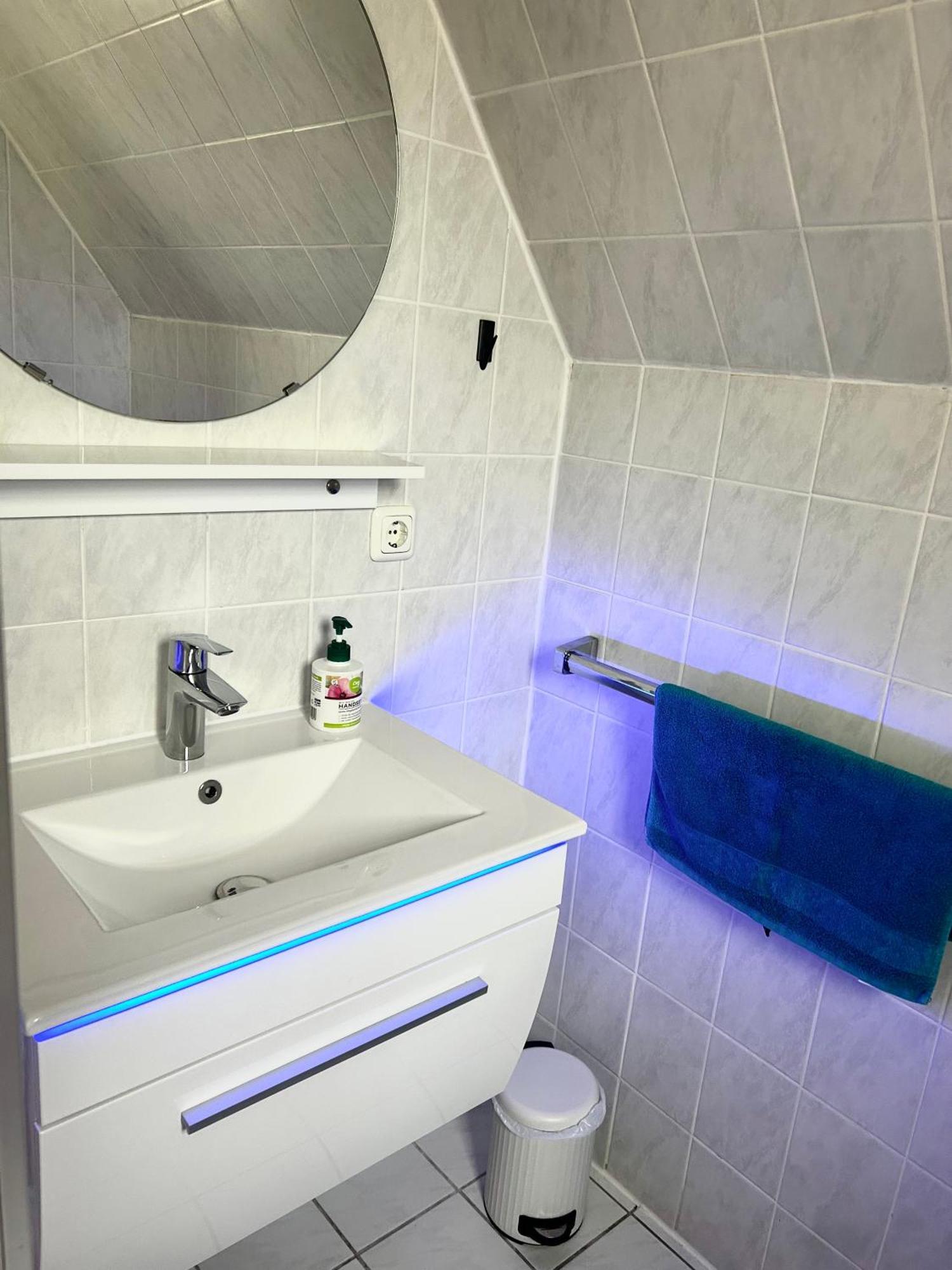 Haus Aquamarin-Apartment Smaragd In Strandnaehe Busum Exterior photo